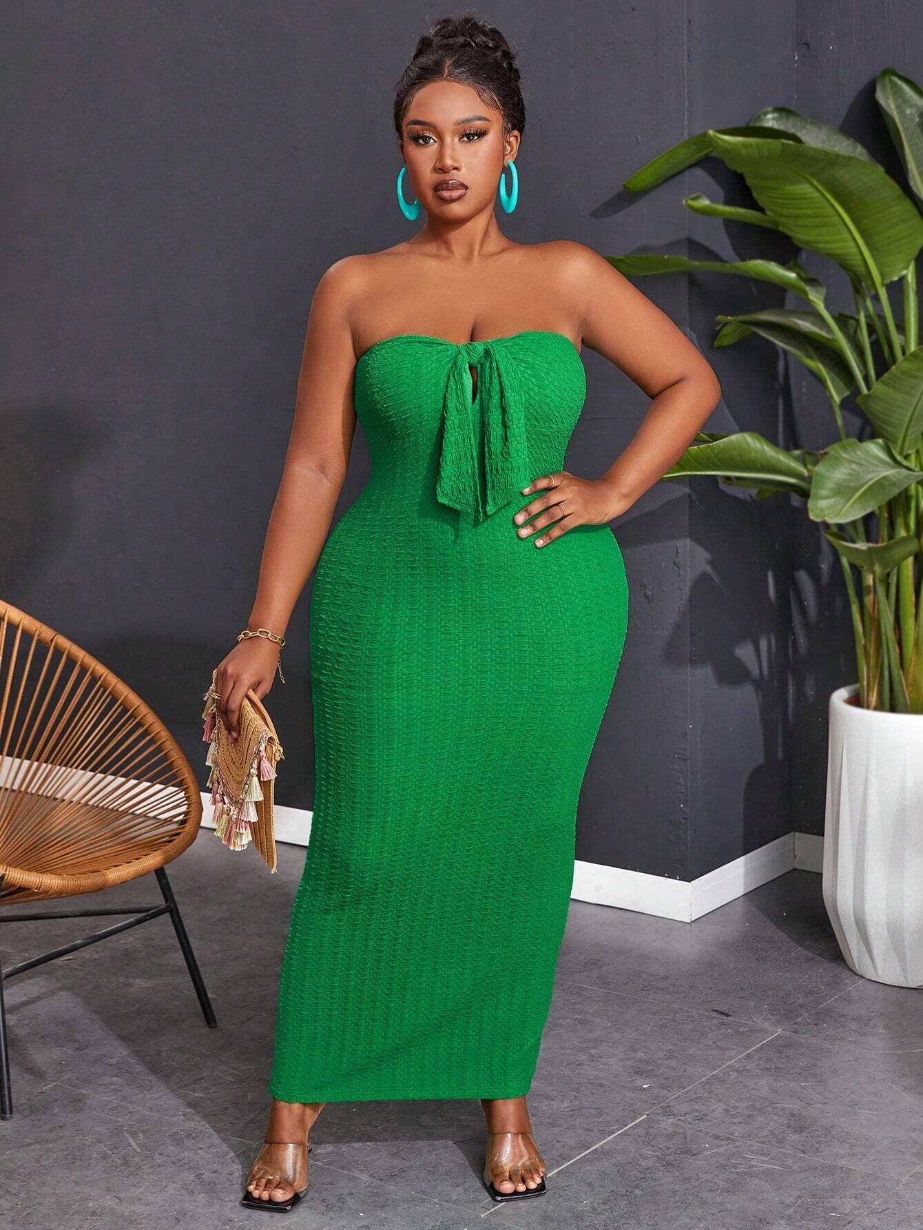 Slaydiva Women plus Size Solid Color Strapless Knotted Bodycon Dress